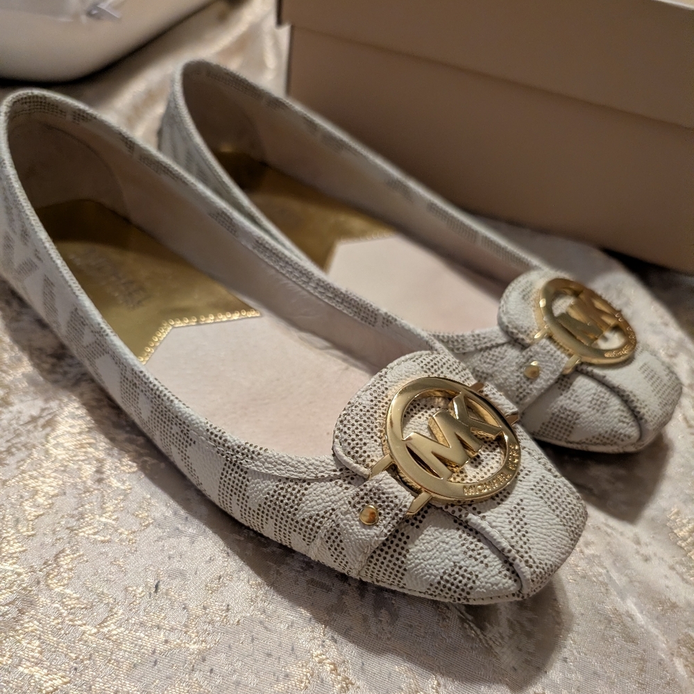 Michael Kors Gray Ballet Flats